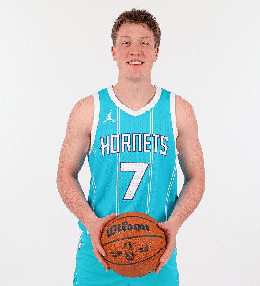 关于风云突变！夏洛特黄蜂赛前造点机会，欧冠版图或变，引发热议，资深球员宣示担当的信息