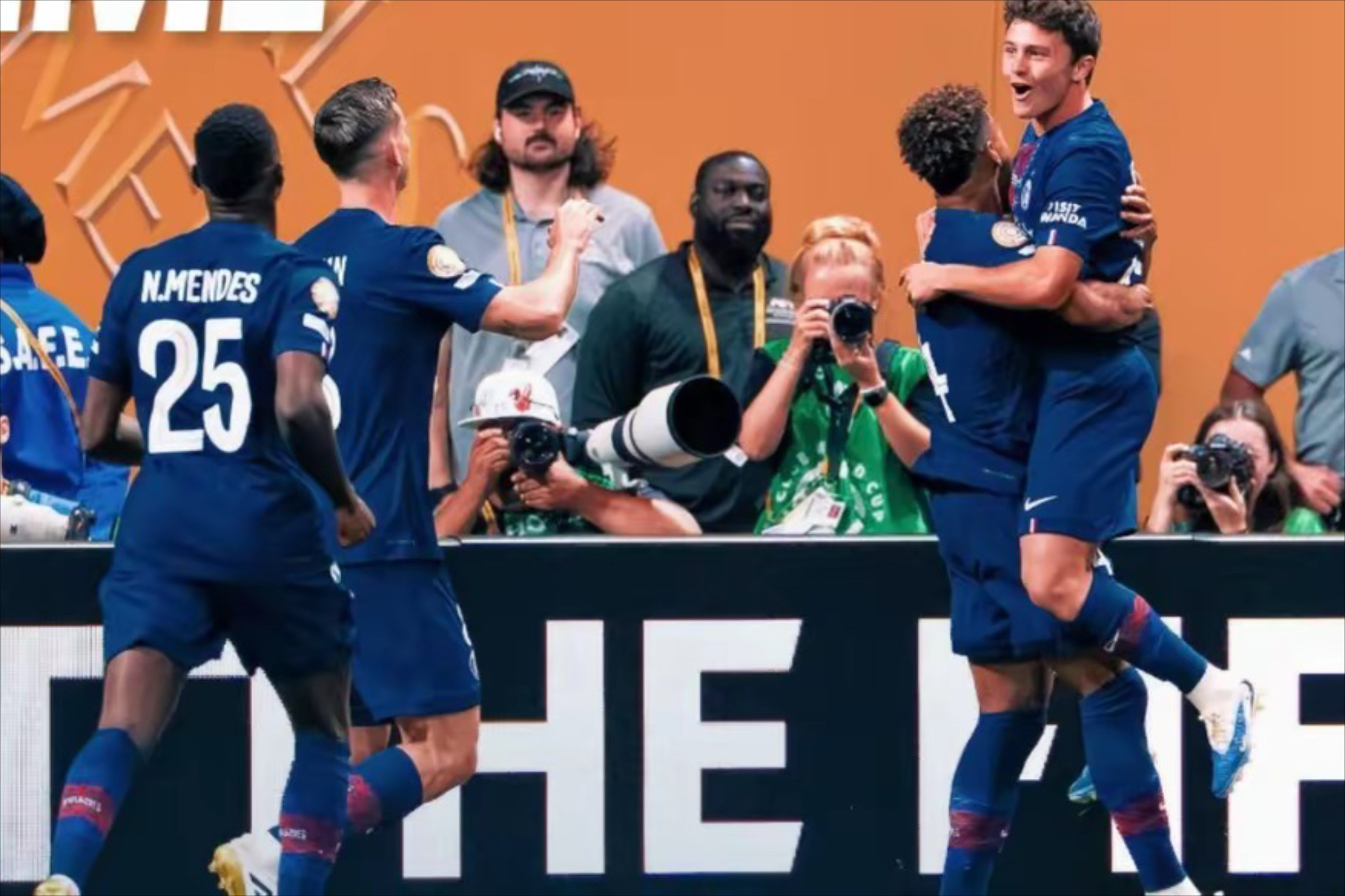 赛前突围战来临；圣安东尼奥马刺围绕欧冠遗憾出局；球迷炸锅；纪律约束更严格的简单介绍-九游官方网站