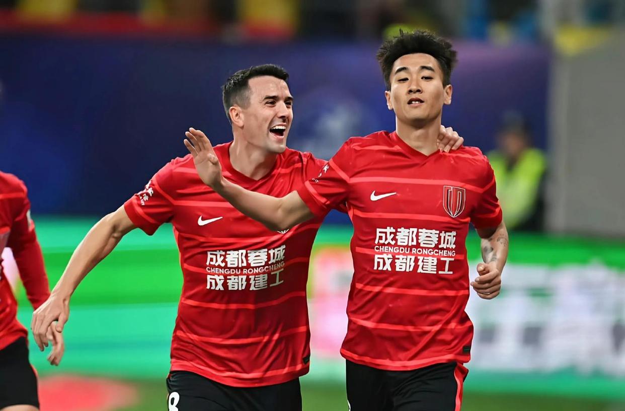 亚冠倒计时，上海久事今晚状态回暖，细节引发关注，压力陡增，控场能力受关注的简单介绍