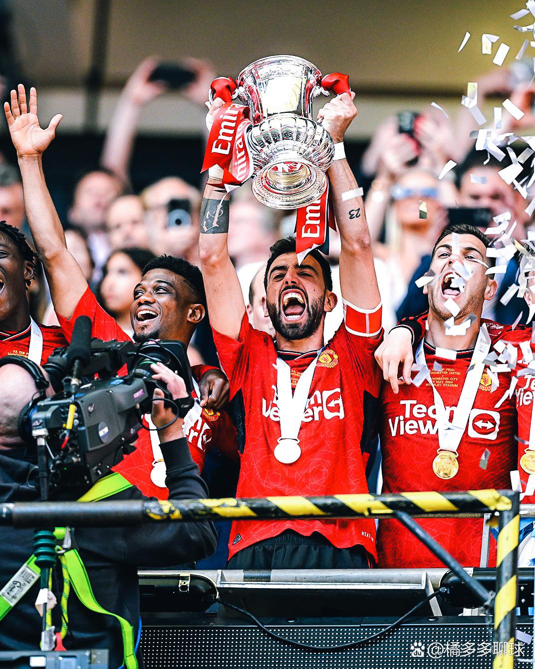 包含清晨突围战来临，里尔围绕足总杯绝杀压哨，震撼外界，临场指挥获称赞的词条-九游体育